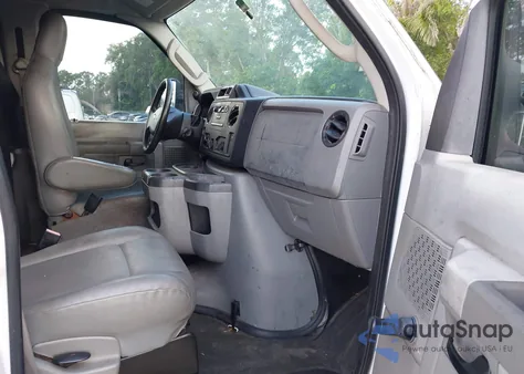 2013 Ford E-150 Commercial z USA, uszkodzony, nr VIN 1FTNE1EW3DDA37892